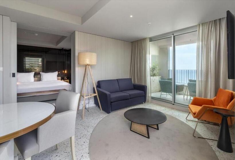 هتل Next by Savoy Signature