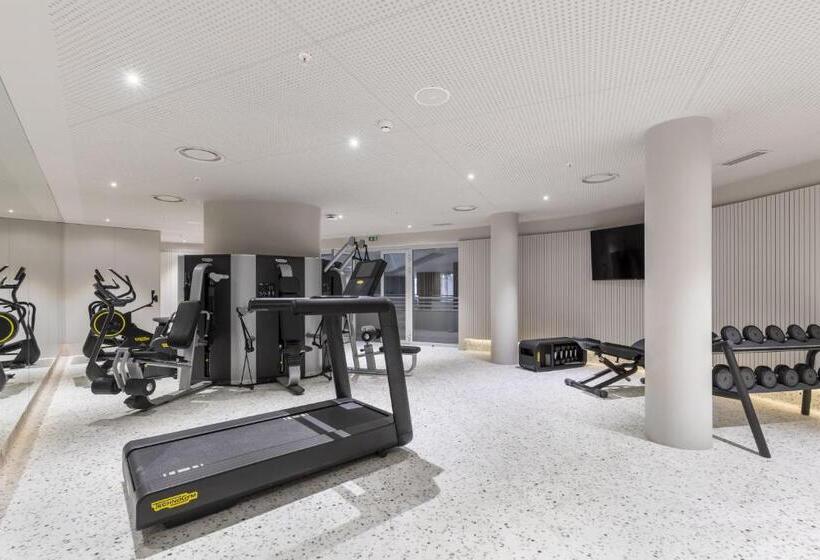 هتل Next by Savoy Signature