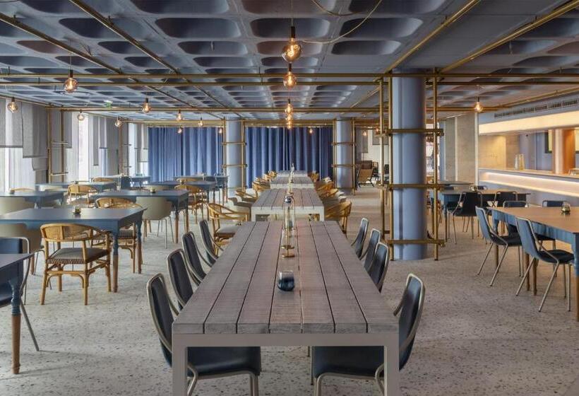 هتل Next by Savoy Signature