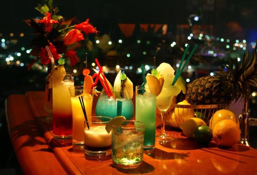 בית מלון כפרי Okinawa Grand Mer Resort