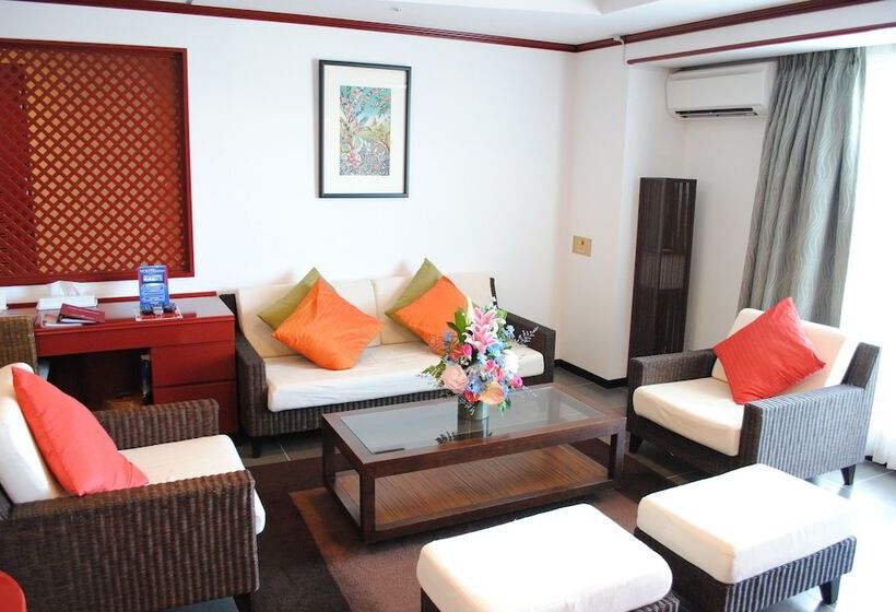 فندق Okinawa Grand Mer Resort