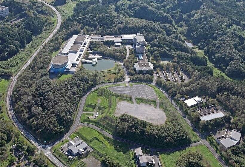 בית מלון כפרי Okura Akademia Park