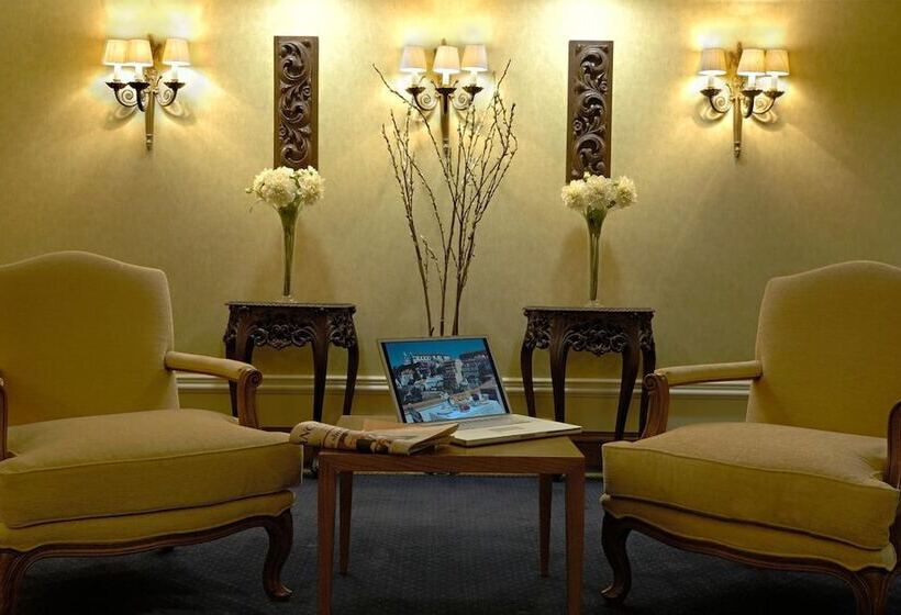 هتل Olissippo Castelo