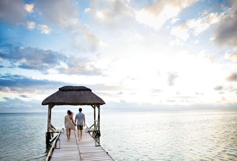 Szálloda Outrigger Mauritius Beach Resort