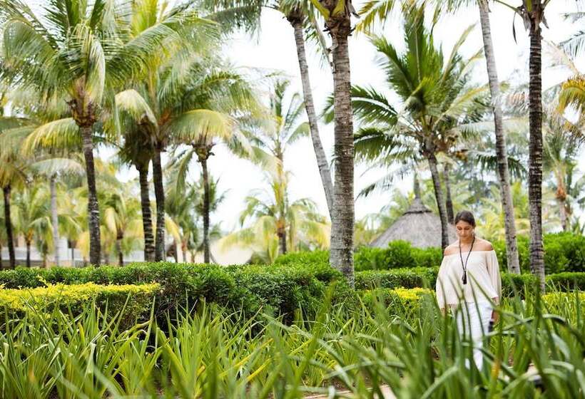 Szálloda Outrigger Mauritius Beach Resort