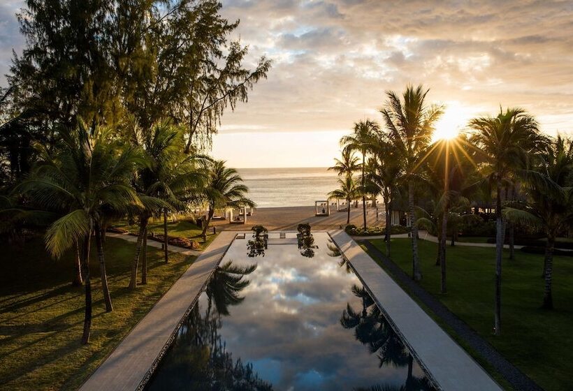 Hotel Outrigger Mauritius Beach Resort