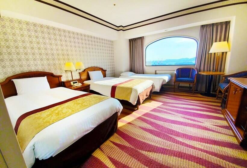 Отель Plaza Kobe