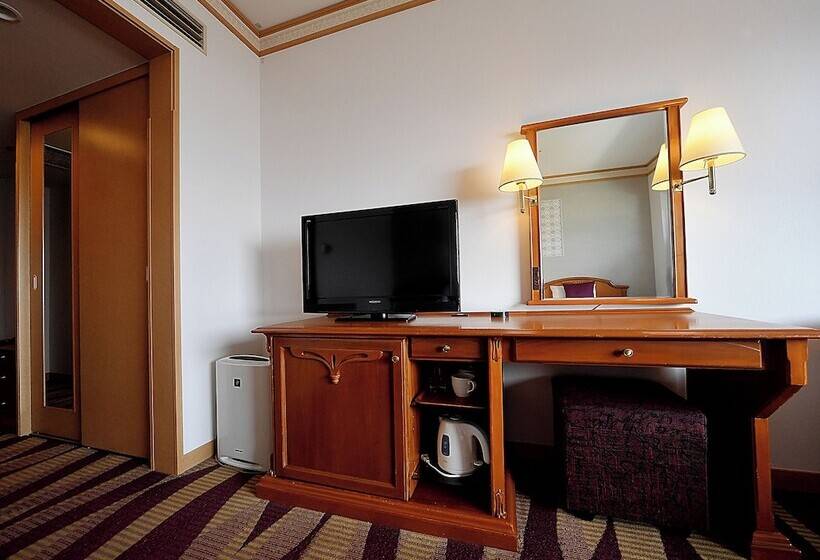 Отель Plaza Kobe