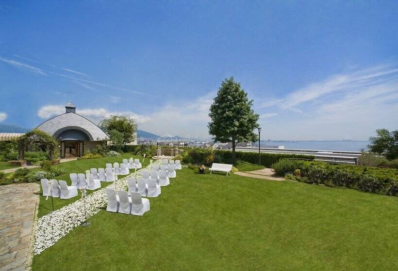 Отель Plaza Kobe