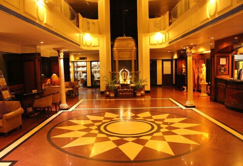 هتل Quality Inn Residency