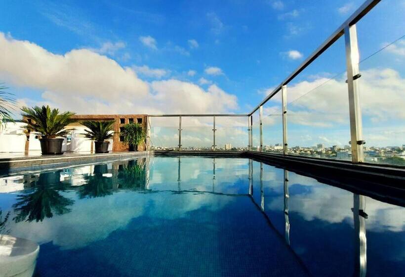 ホテル Quality Inn Sabari