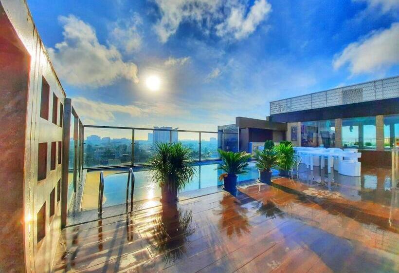 ホテル Quality Inn Sabari