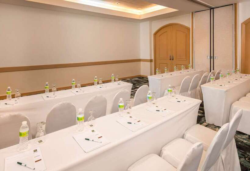 Quality Hotel Real Aeropuerto Santo Domingo