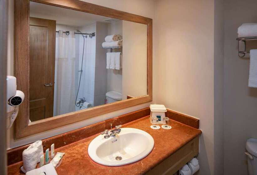 Quality Hotel Real Aeropuerto Santo Domingo