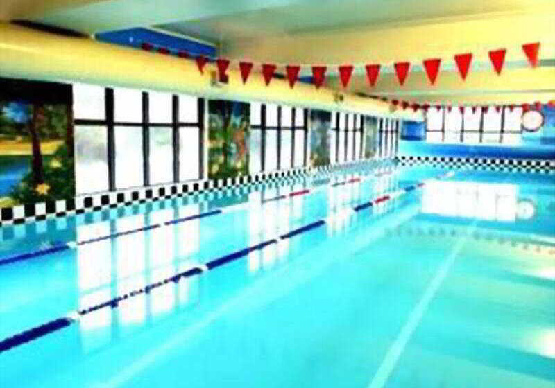 בית מלון כפרי Quest Atrium Serviced Apartments