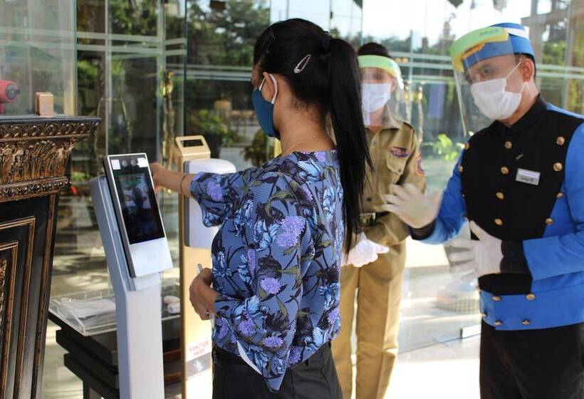 Radisson Blu Mbd Hotel Noida