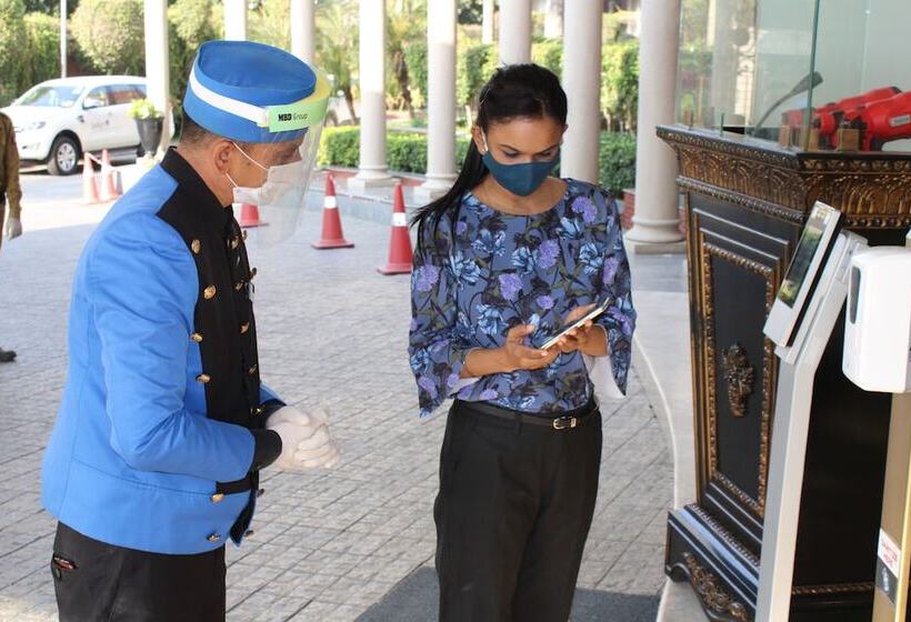 Radisson Blu Mbd Hotel Noida