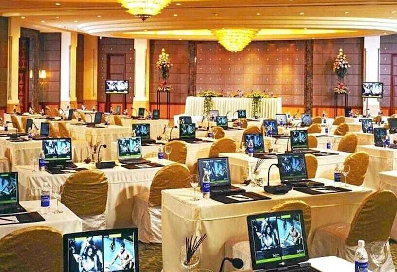 Radisson Blu Mbd Hotel Noida