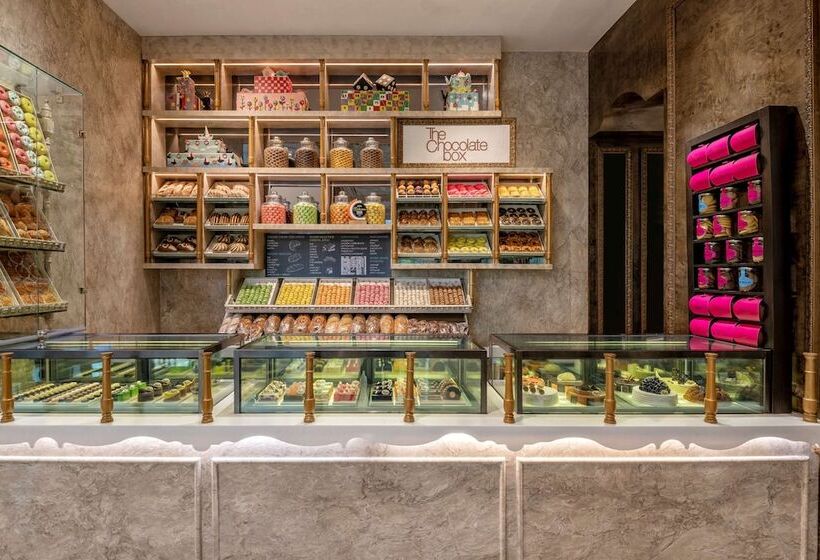 Radisson Blu Mbd Hotel Noida