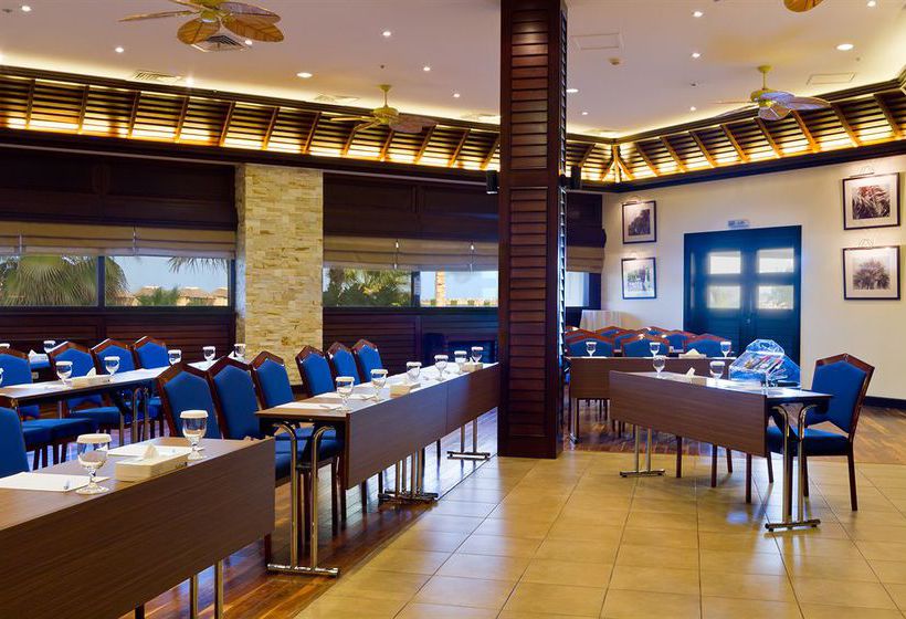 هتل Radisson Blu Resort, Sharjah