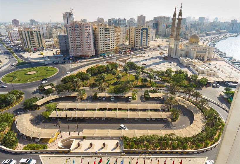 هتل Radisson Blu Resort, Sharjah