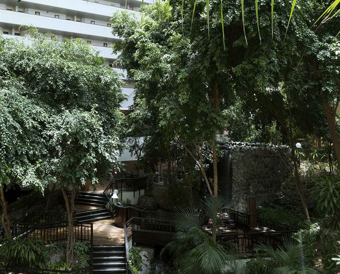 هتل Radisson Blu Resort, Sharjah