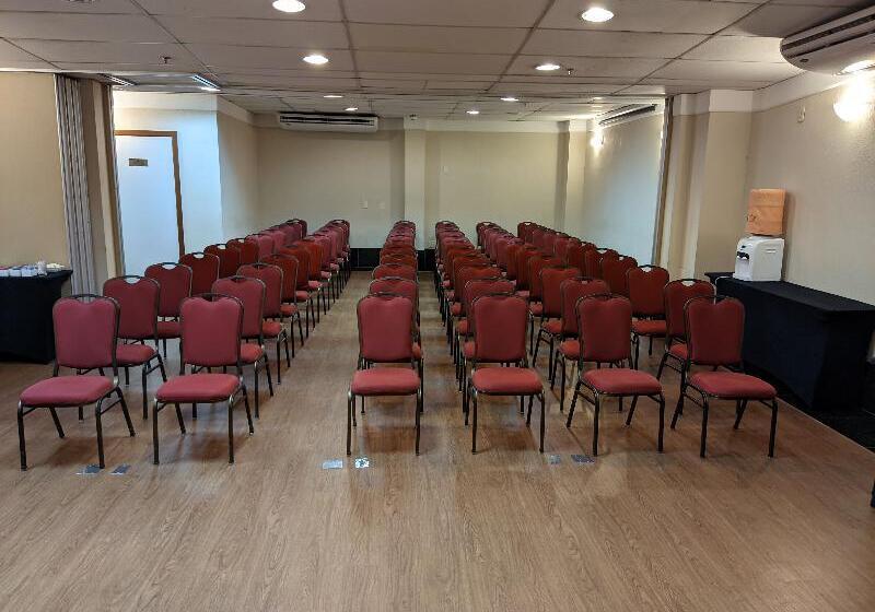 酒店 Vitoria Praia