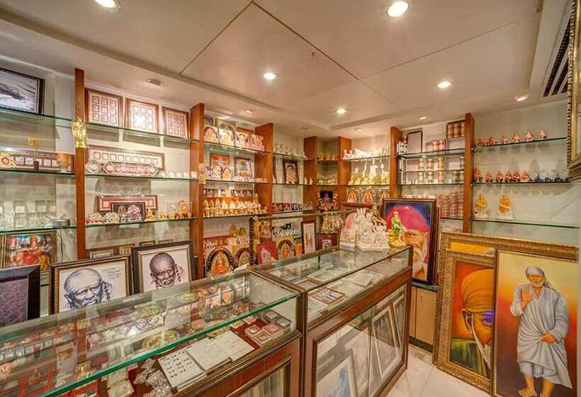 فندق Renest Shraddha Inn Shirdi