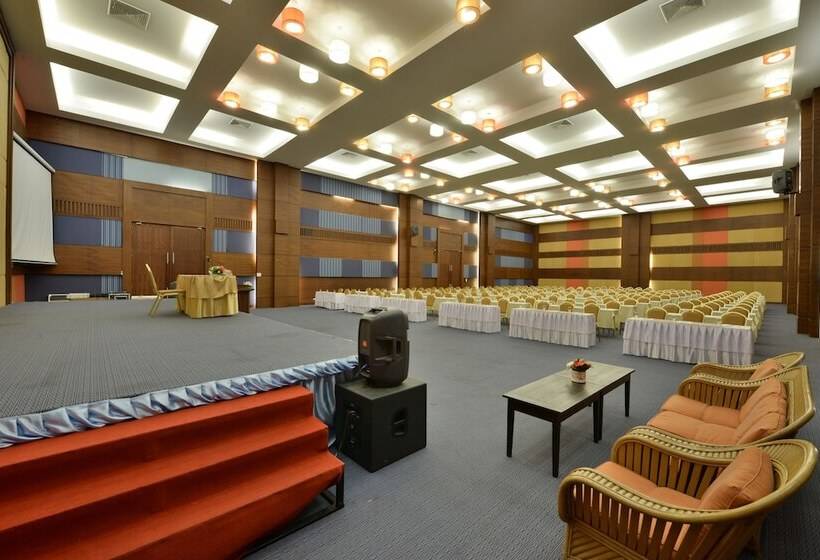 ホテル Royal Phala Cliff Beach Resort