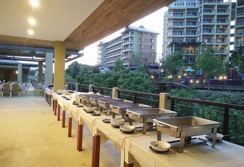 ホテル Royal Phala Cliff Beach Resort