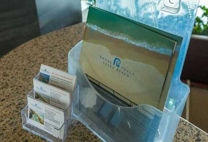 ホテル Royal Phala Cliff Beach Resort