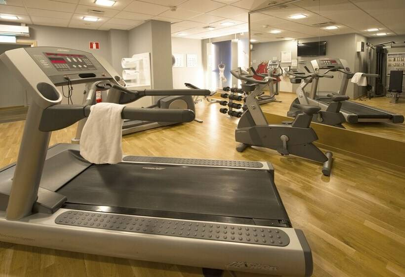 Отель Scandic Grand