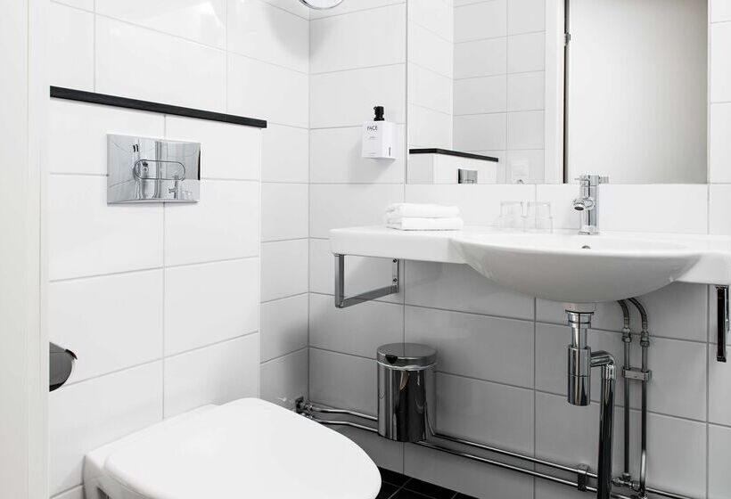 فندق Scandic Taby