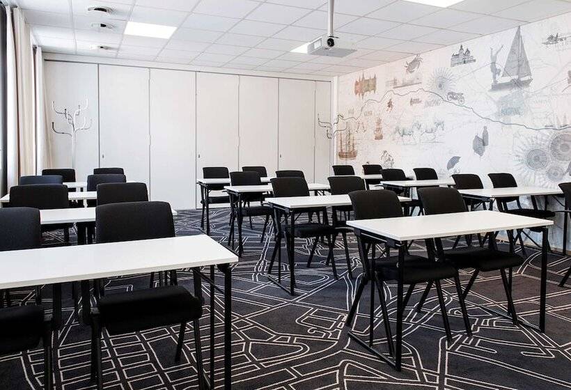 فندق Scandic Taby