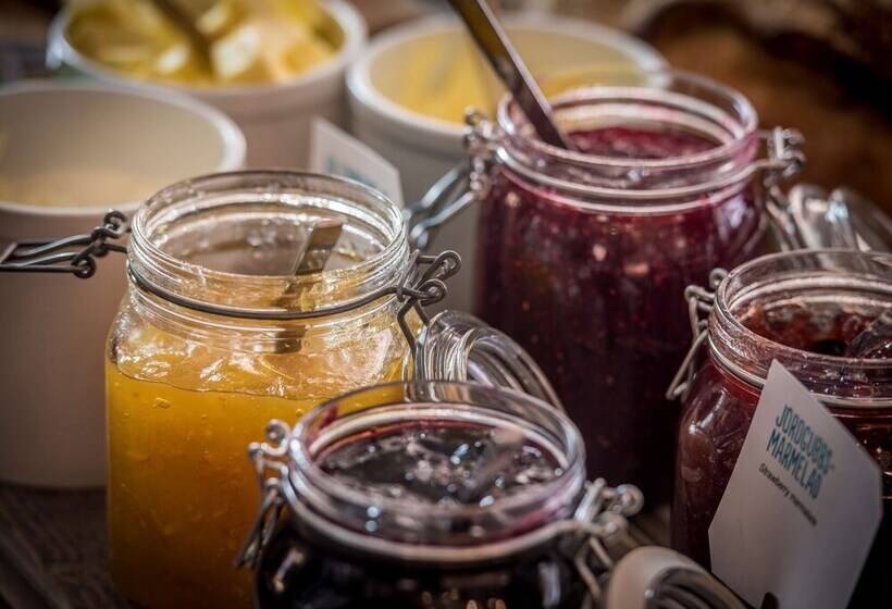 فندق Scandic Taby