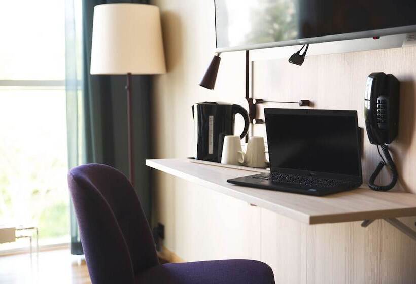فندق Scandic Taby