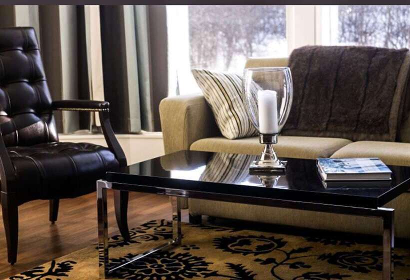 Отель Stenungsbaden Yacht Club