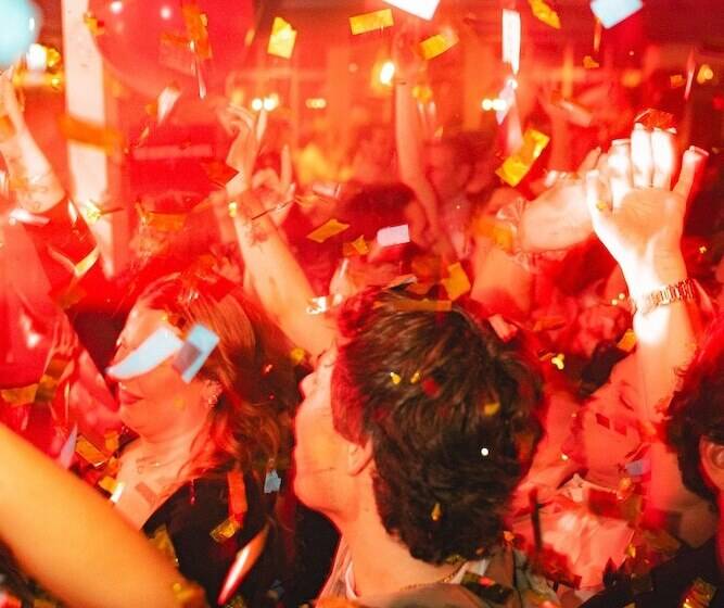 Отель Stenungsbaden Yacht Club