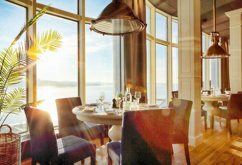 Отель Stenungsbaden Yacht Club