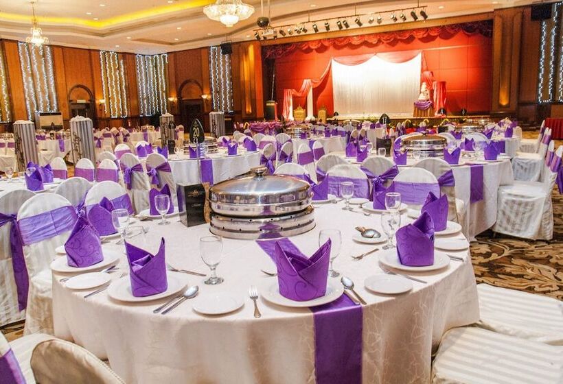 Summit Hotel Subang Usj