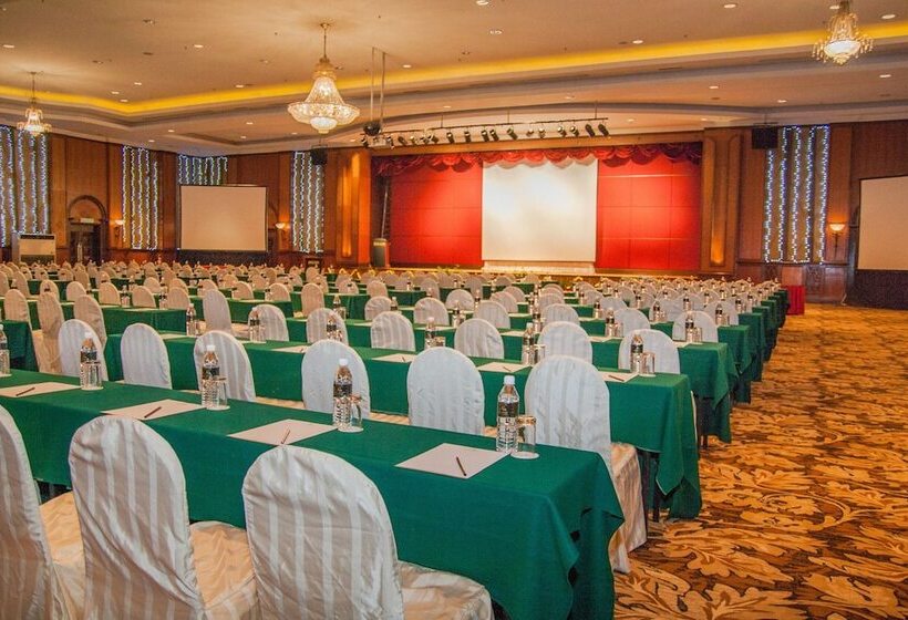 Summit Hotel Subang Usj