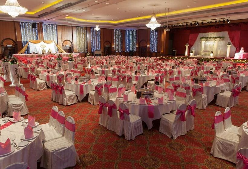 Summit Hotel Subang Usj