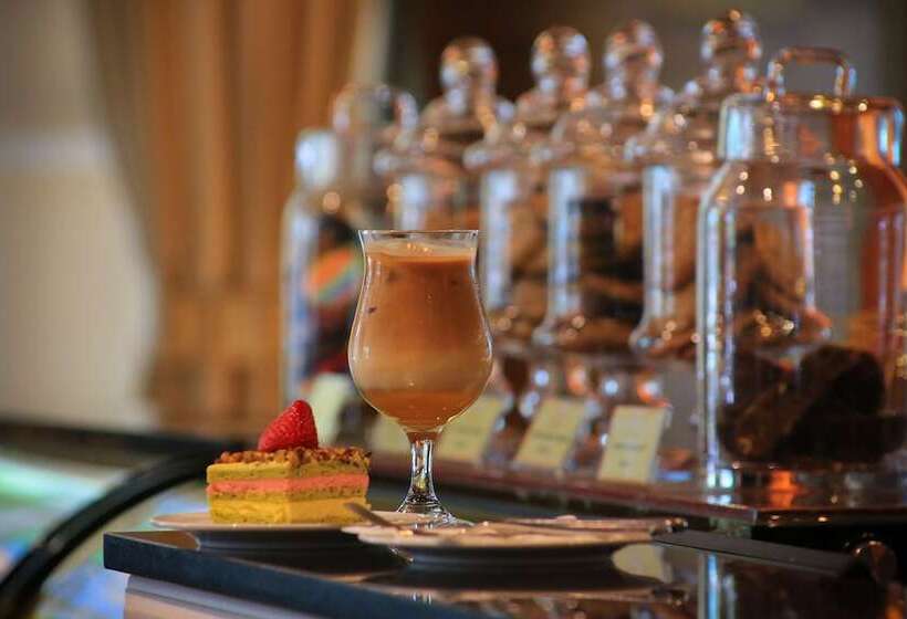 ホテル The Bellevue Manila