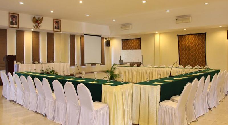 호텔 The Jayakarta Anyer Beach Resorts