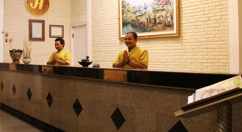 호텔 The Jayakarta Anyer Beach Resorts