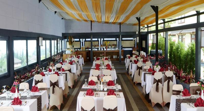 ホテル The Jayakarta Cisarua Mountain Resort