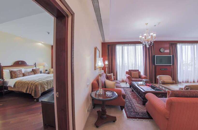 هتل The Lalit Mumbai