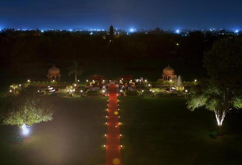 Отель The Laxmi Niwas Palace