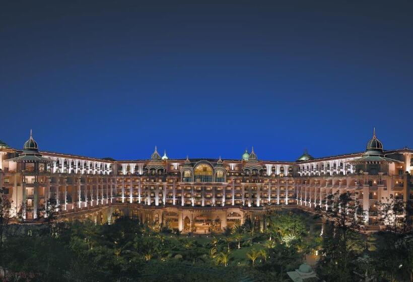 ホテル The Leela Palace Bengaluru