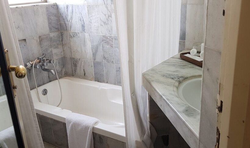 酒店 The Meadows Resort And Spa